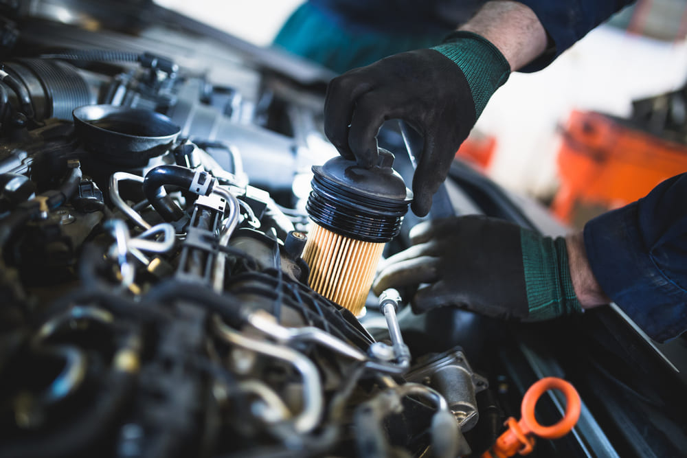 Faire la Vidange de sa Voiture l Pourquoi, Quand et Comment ?