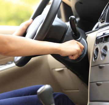 Votre voiture ne démarre pas? Les causes possibles et comment réparer cela!