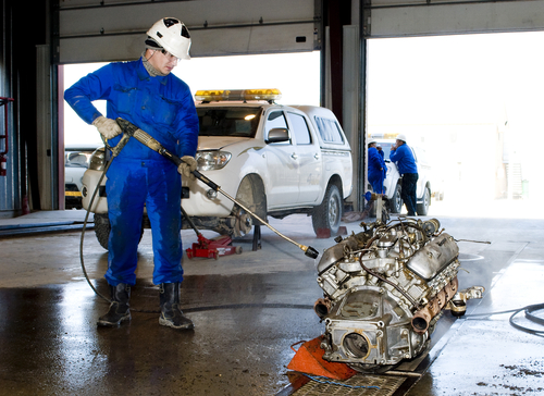 nettoyage professionnel du moteur