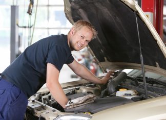 Changer facilement votre huile de transmission – Conseils et instructions