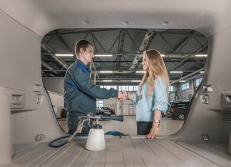 Nettoyage complet de l’intérieur de la voiture: Un habitacle frais – Une conduite agréable!