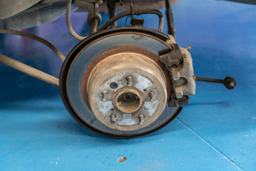 Le piston de frein est bloqué