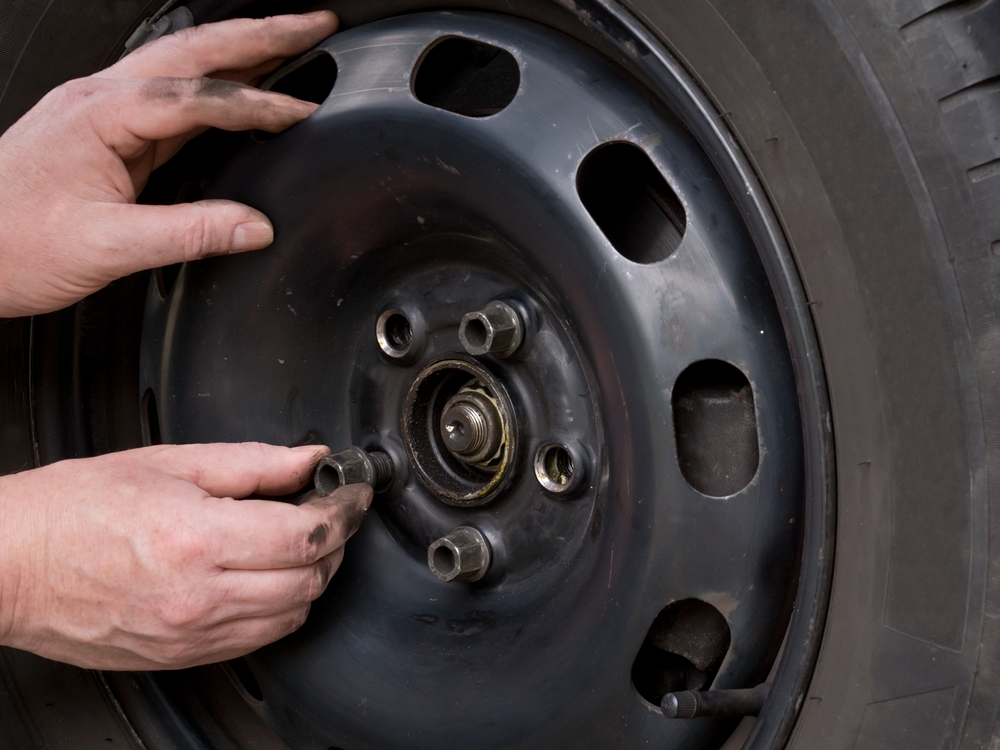 Boulons et écrous pour roues