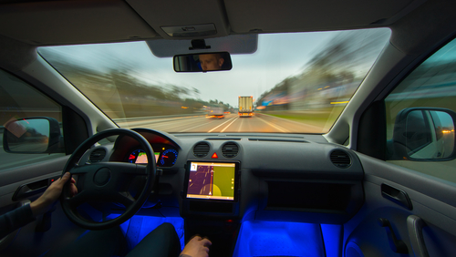 Le régulateur de vitesse n'est pas un pilote automatique